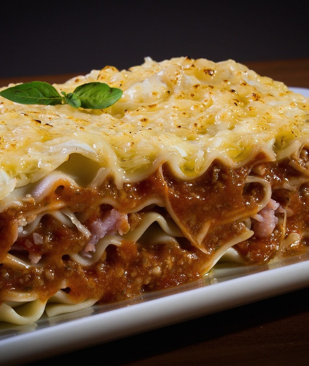 Receta de LASAÑA BOLOÑESA con bechamel fácil