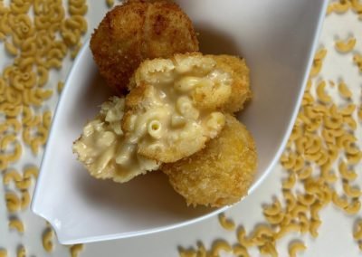 Receta de MAC AND CHEESE BALLS, croquetas de pasta con queso
