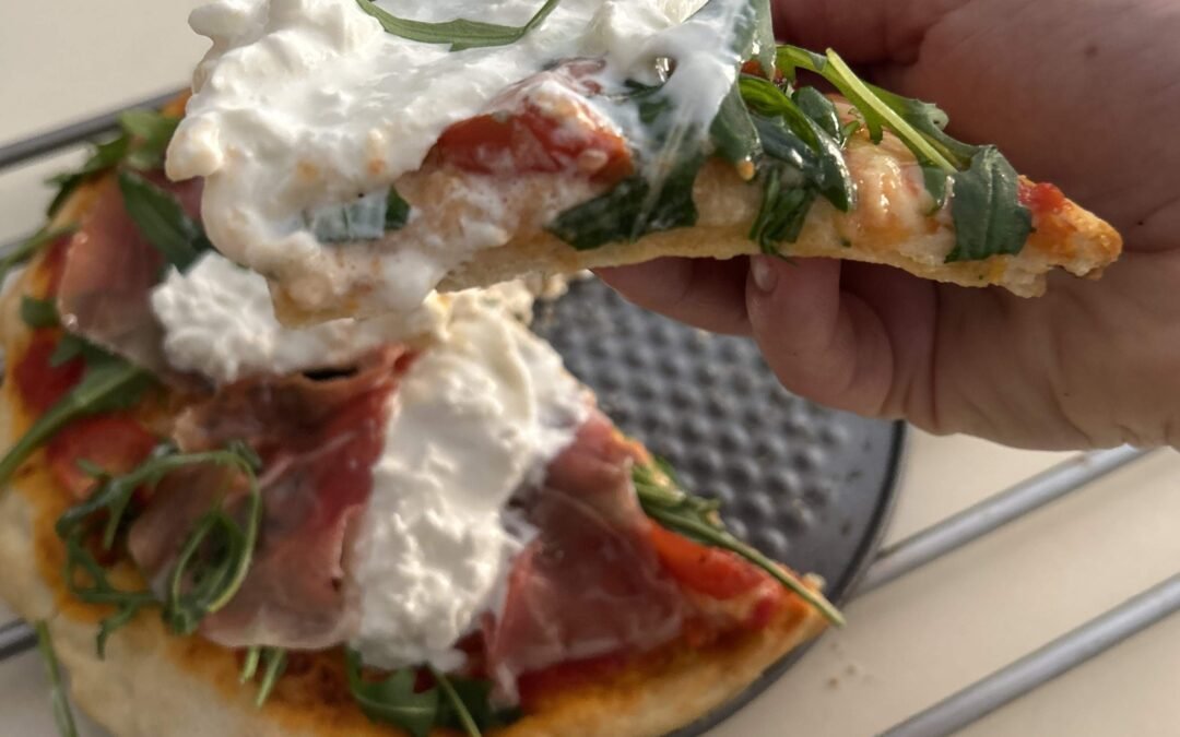 Cómo hacer PIZZA CASERA DE BURRATA, rúcula y jamón