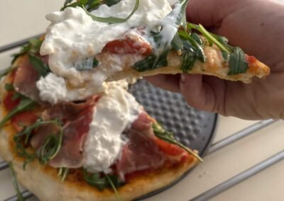 Cómo hacer PIZZA CASERA DE BURRATA, rúcula y jamón