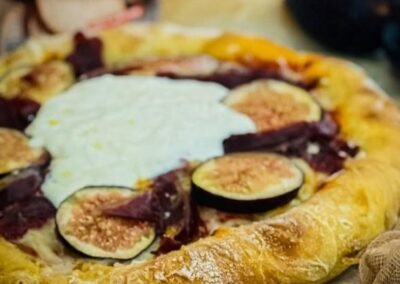 Cómo hacer PIZZA DE MASA MADRE con higos, jamón y burrata