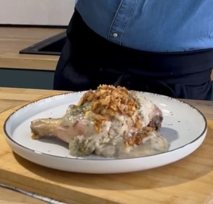 POLLO CON VELOUTÉ DE CHAMPIÑONES en AirFryer (receta Julius)