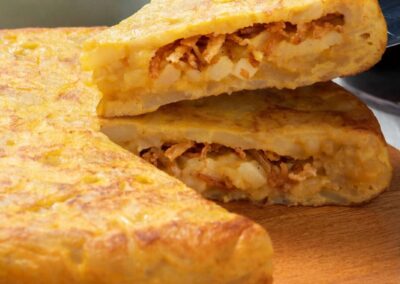 Cómo hacer TORTILLA CON CEBOLLA FRITA