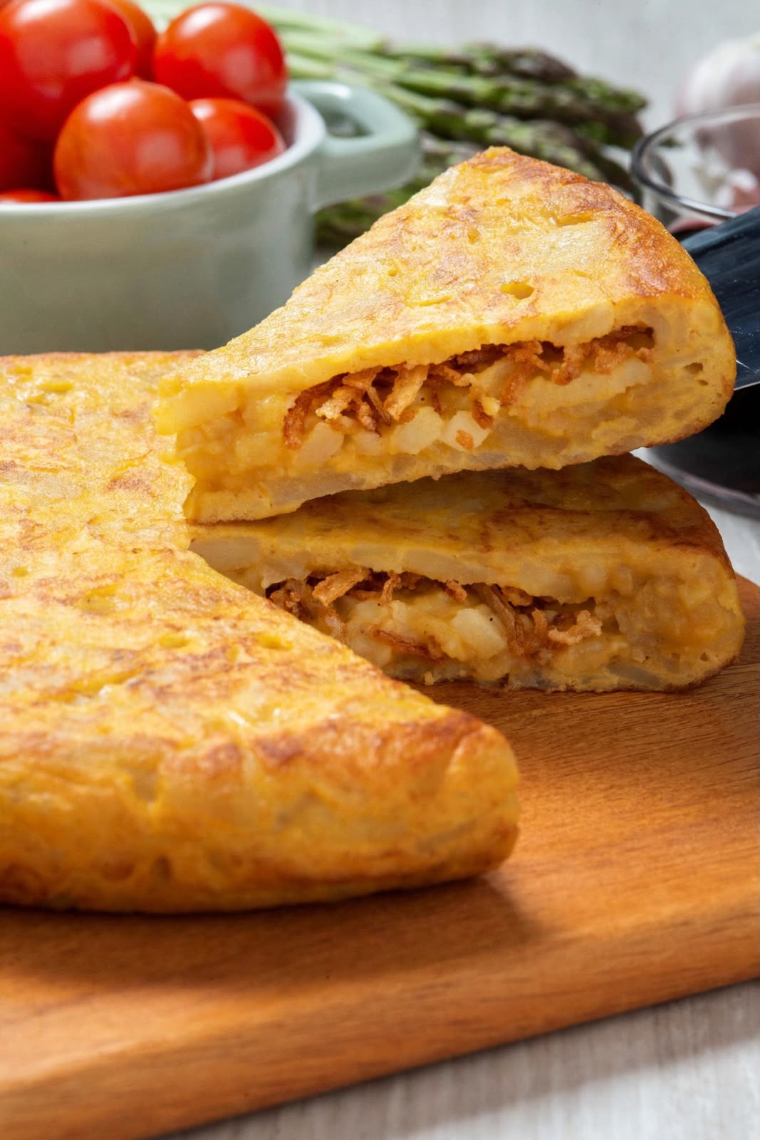 tortilla española con cebolla frita